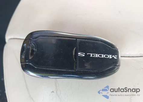 2012 Tesla Model S Signature z USA, uszkodzony, nr VIN 5YJSA1DN4CFP01583